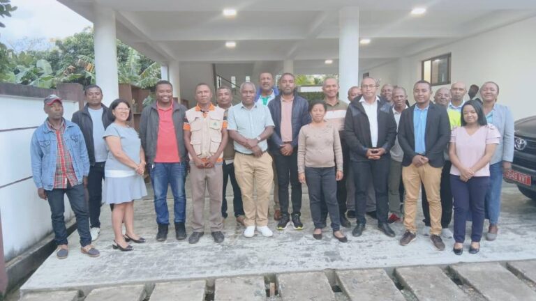 Fenoarivo Atsinanana, Faritra Analanjirofo: « Réunion comité mixte ».