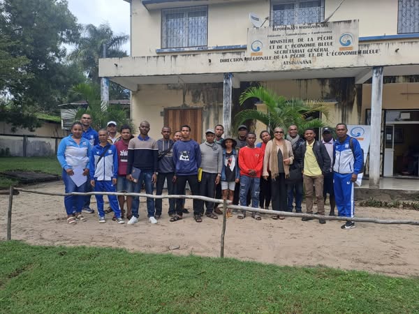 Kaominina Ambonivohitra Toamasina ,Distrikan’i Toamasina I, Faritra Atsinanana . Fampiofanana mikasika ny fiompiana trondro an-dobo ivelan’ny Tany