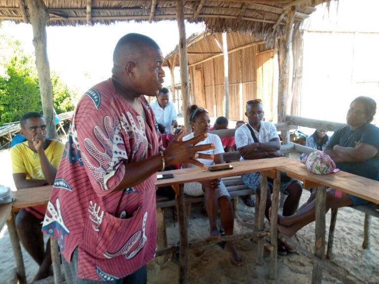 Kaominina ambanivohitra Ampampamena sy Bemanevika Andrefana, Distrikan&rsquo;Ambanja, Faritra DIANA. Fanentanana ireo mpanjono momba ny  fanatavezana Drakaka.