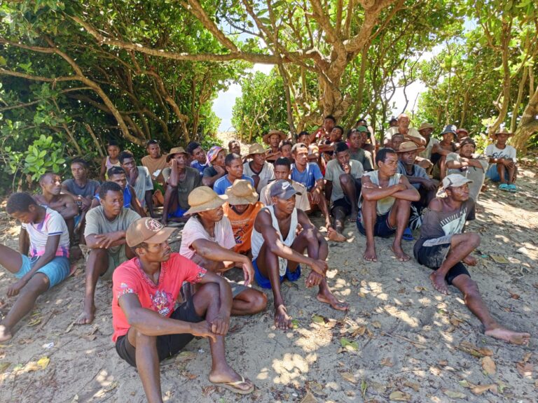 Alakamisy Anivosoa, Kaominina Ambanivohitra Marofarihy, distrikan’i Manakara, Faritra Fitovinagny : Fanentanana momba ny fikatonan’ny Jono an-dranomamy.