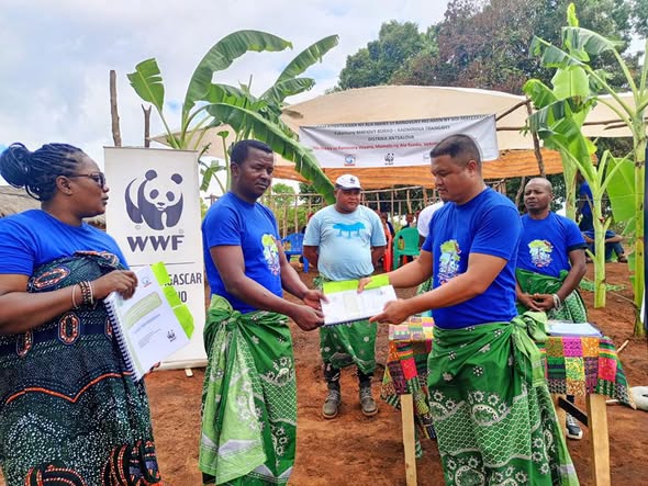 Fkt Mafiovy-Korao – Kaominina Trangahy, Distrikan’ Antsalova ,Faritra Melaky. Famindram-pitantanana ny Ala maiky sy Ranovory ho an’ny VOI MATEZASOA.