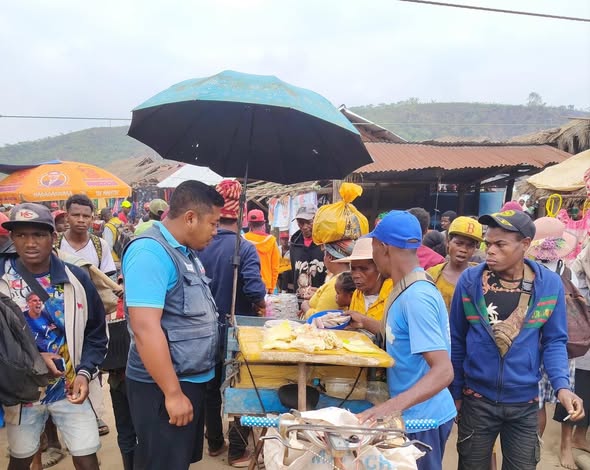 Faritra Alaotra Mangoro, Fanomezana asa ho an’ny rehetra ny mivarotra trondro izay asa mahavelona.